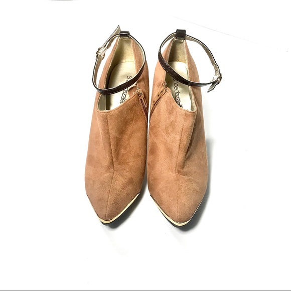 Shoedazzle camel suede heeled booties - Picture 3 of 8